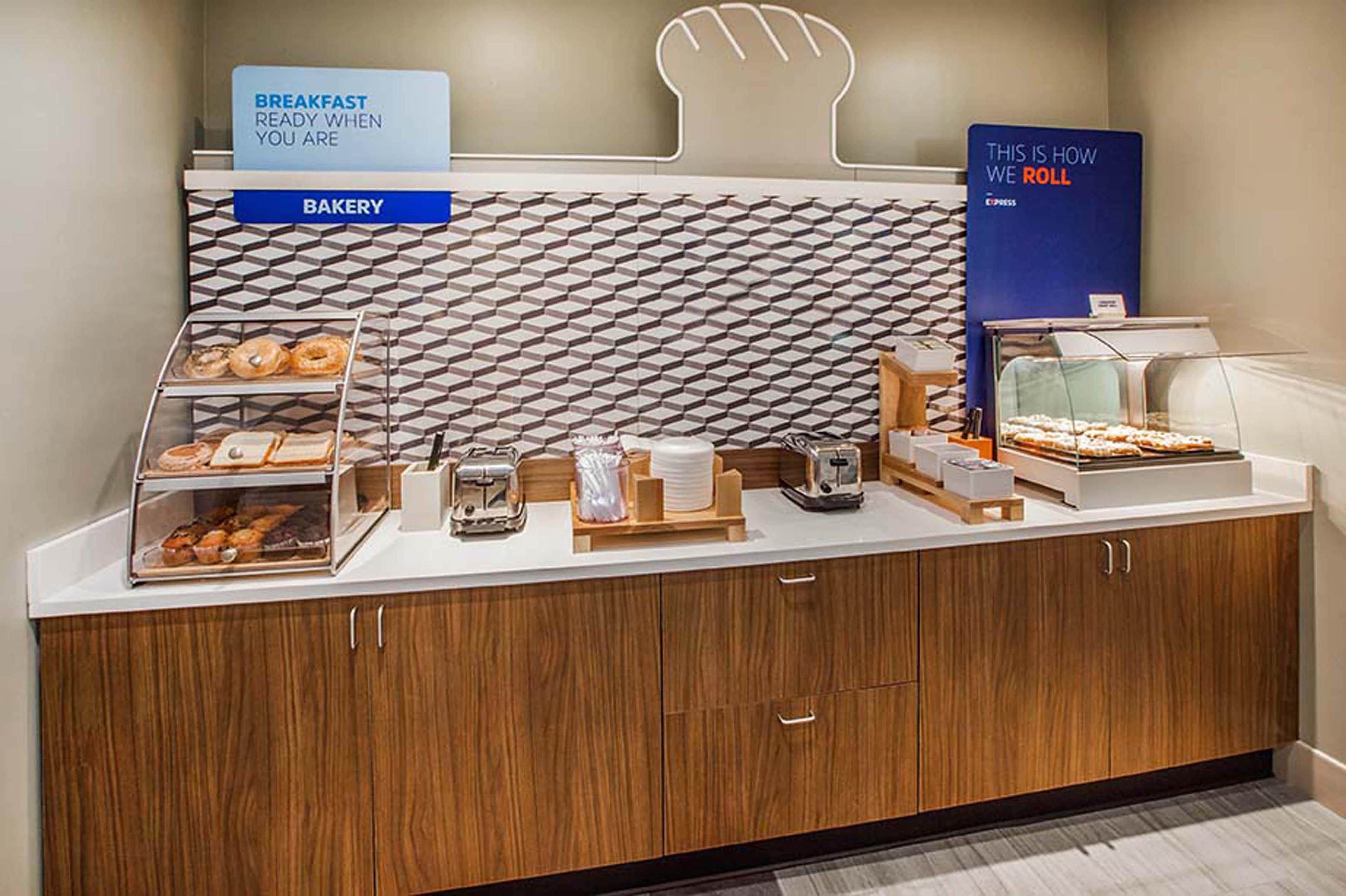 Express And - Allentown Area By Ihg 2*